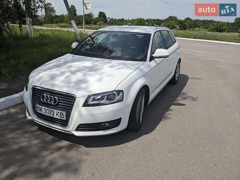 Хэтчбек Audi A3 2008 в Ромнах