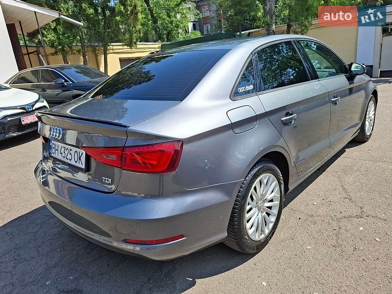 Седан Audi A3 2016 в Одессе