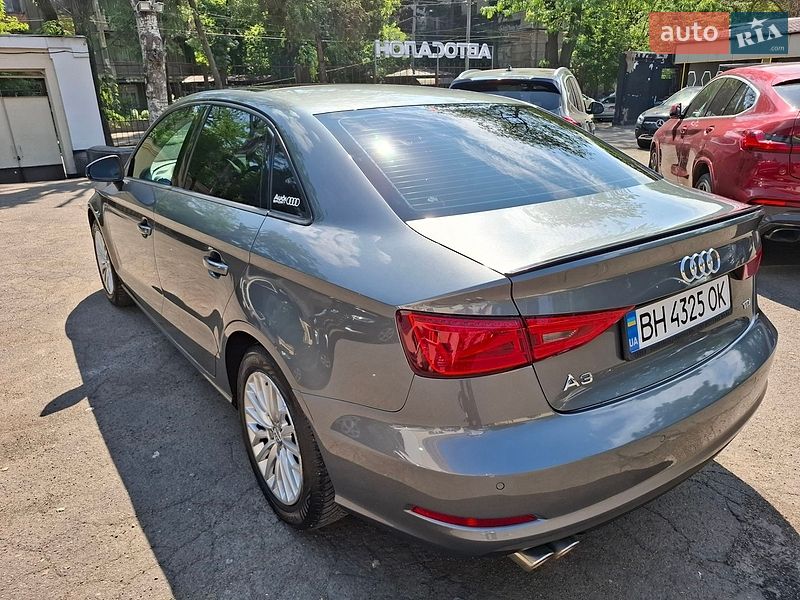 Седан Audi A3 2016 в Одессе