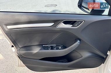 Седан Audi A3 2015 в Харкові