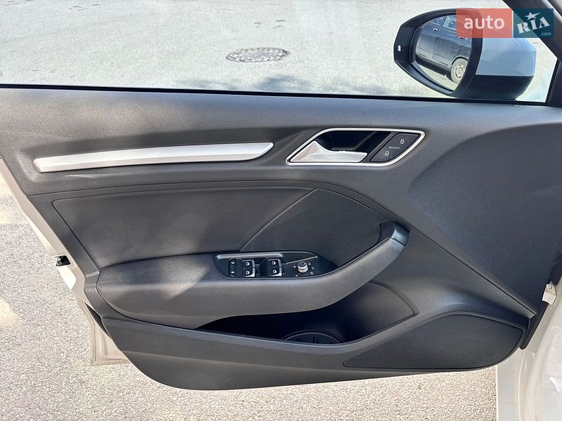 Седан Audi A3 2015 в Харкові
