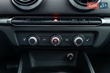 Седан Audi A3 2015 в Киеве