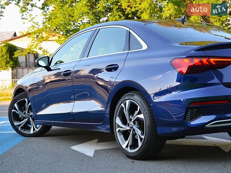 Седан Audi A3 2022 в Киеве
