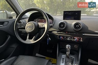 Хэтчбек Audi A3 2018 в Львове