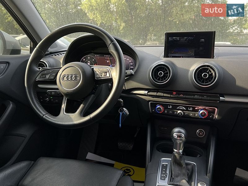 Хэтчбек Audi A3 2018 в Львове
