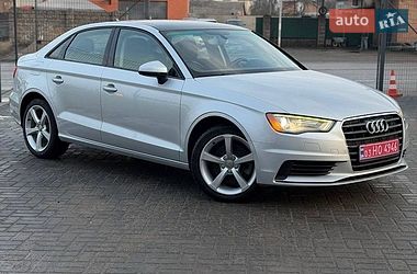 Седан Audi A3 2015 в Кропивницком