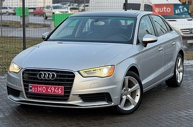 Седан Audi A3 2015 в Кропивницком