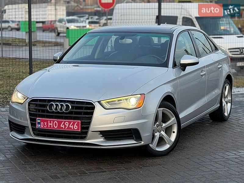 Седан Audi A3 2015 в Кропивницком