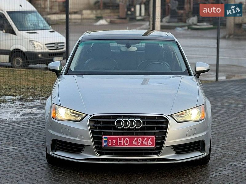Седан Audi A3 2015 в Кропивницком