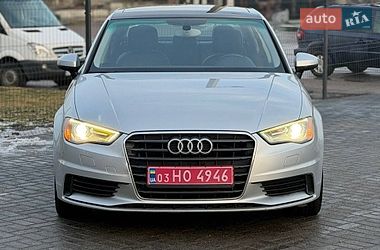 Седан Audi A3 2015 в Кропивницком