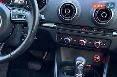 Седан Audi A3 2015 в Кропивницком