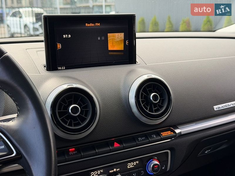 Седан Audi A3 2017 в Ужгороде