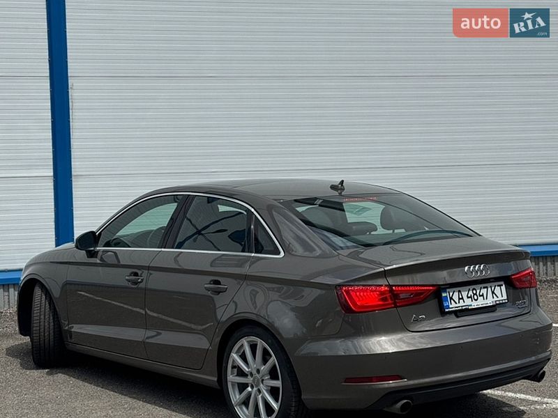 Седан Audi A3 2016 в Киеве