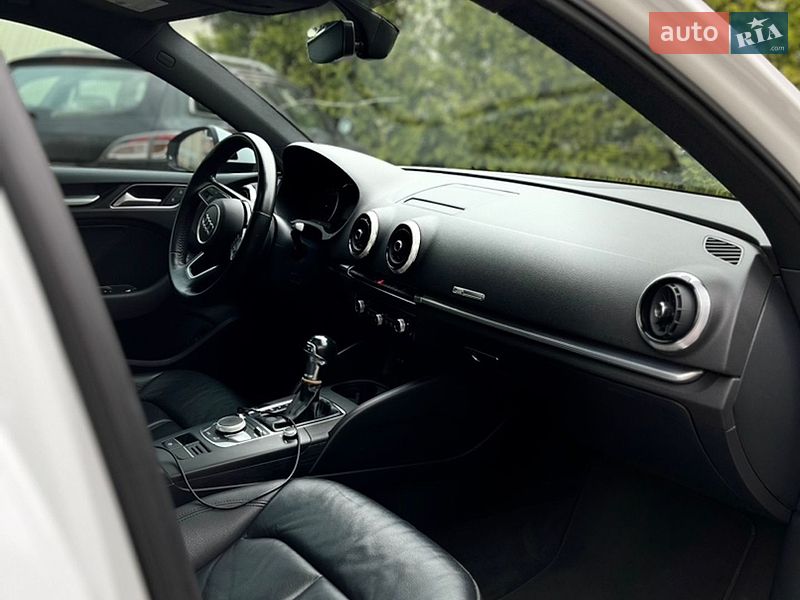 Седан Audi A3 2018 в Харькове