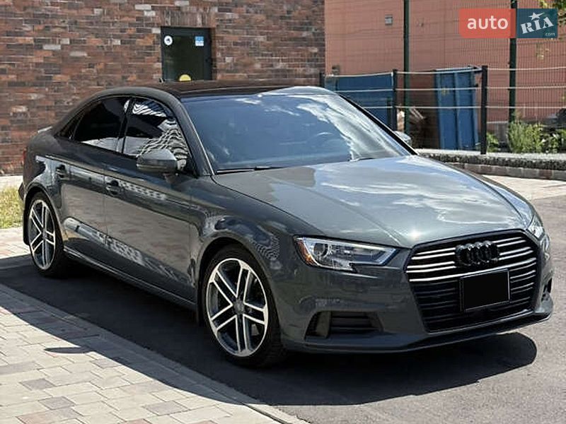 Седан Audi A3 2019 в Львові