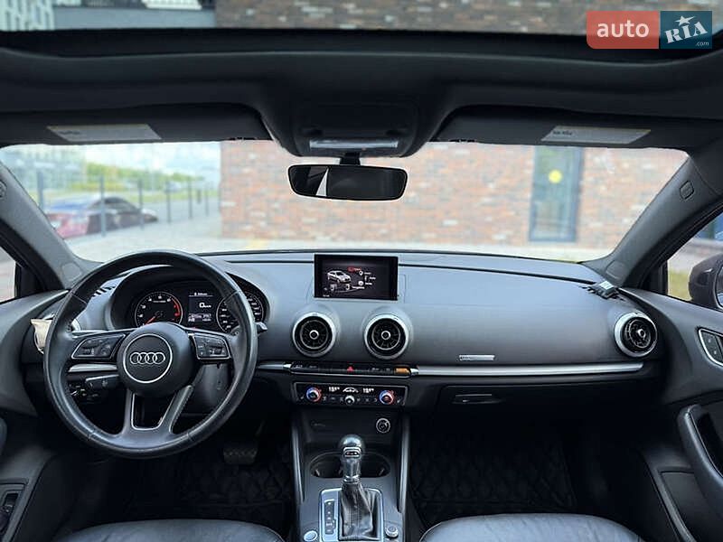 Седан Audi A3 2019 в Львові