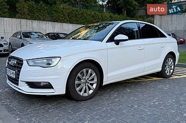 Седан Audi A3 2015 в Киеве