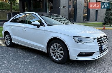 Седан Audi A3 2015 в Киеве