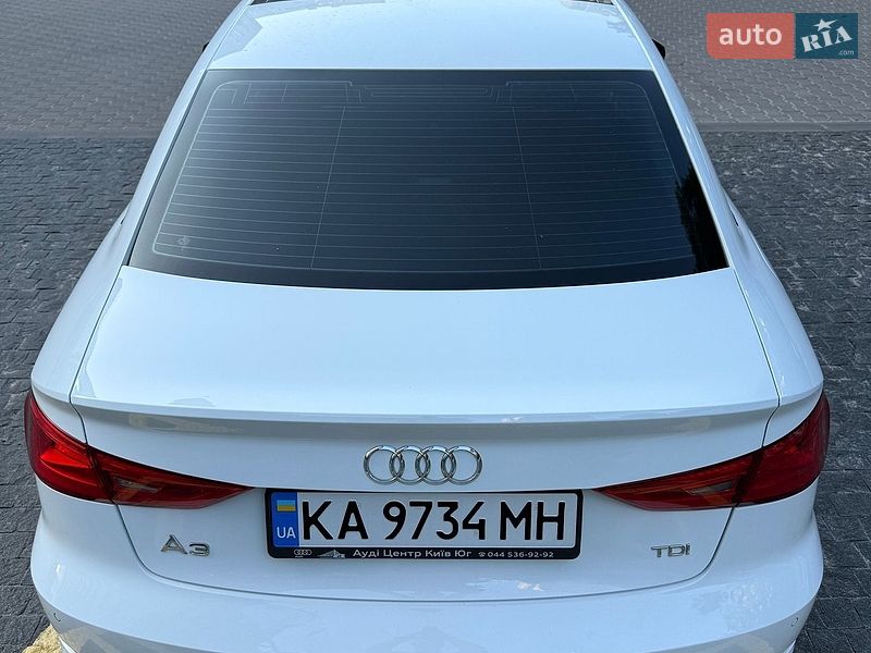 Седан Audi A3 2015 в Киеве