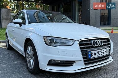 Седан Audi A3 2015 в Киеве
