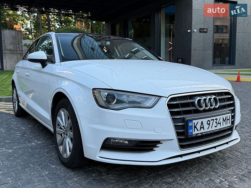 Седан Audi A3 2015 в Киеве