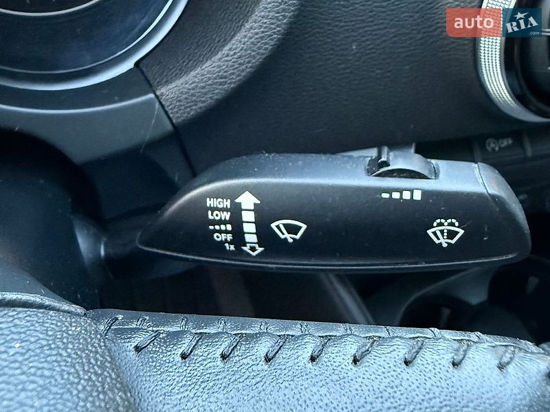 Седан Audi A3 2015 в Киеве