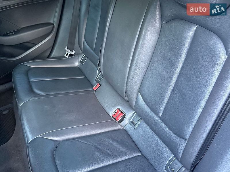 Седан Audi A3 2015 в Киеве