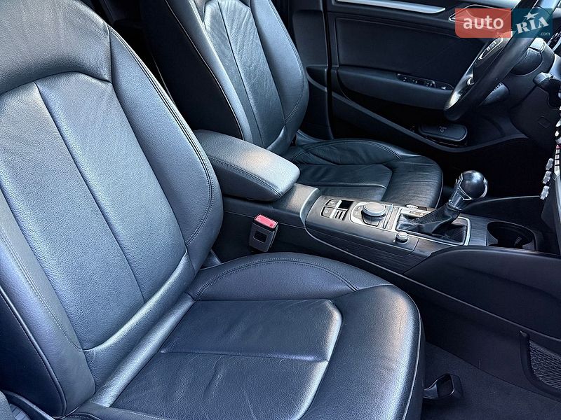 Седан Audi A3 2015 в Киеве