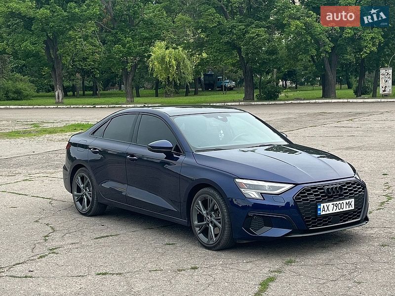 Седан Audi A3 2023 в Харкові