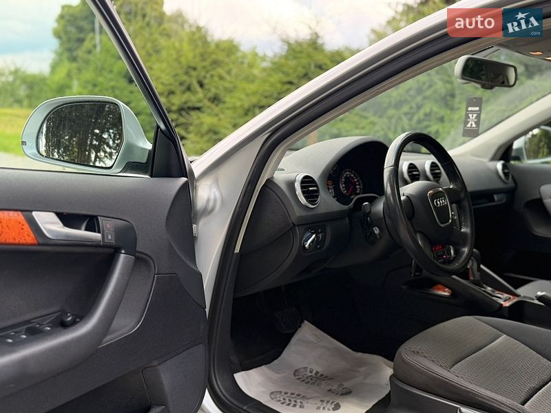 Хетчбек Audi A3 2010 в Старокостянтинові