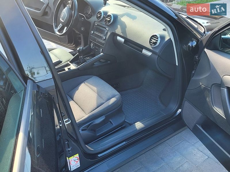 Хэтчбек Audi A3 2010 в Нововолынске фото 10 Хэтчбек Audi A3 2010 в Нововолынске