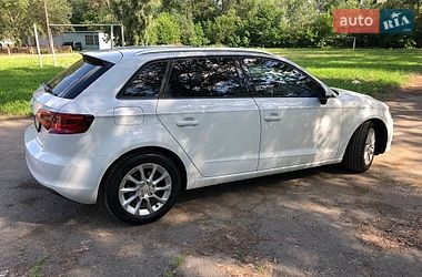 Хэтчбек Audi A3 2016 в Киеве