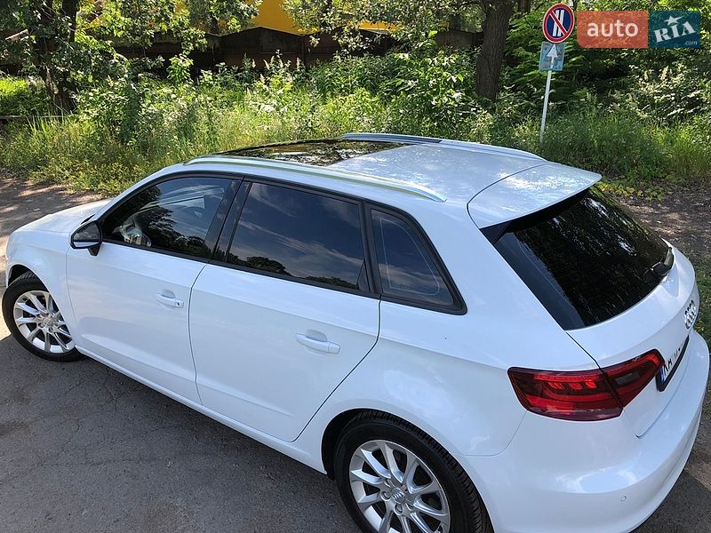 Хэтчбек Audi A3 2016 в Киеве