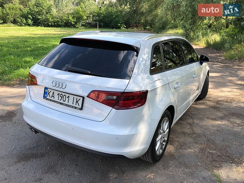 Хэтчбек Audi A3 2016 в Киеве