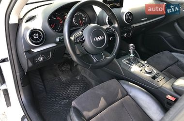 Хэтчбек Audi A3 2016 в Киеве