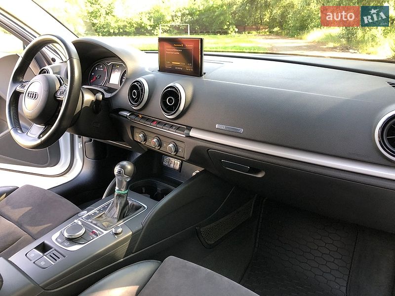 Хэтчбек Audi A3 2016 в Киеве