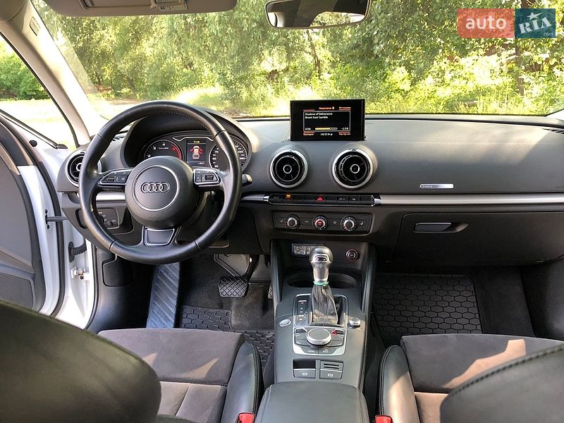 Хэтчбек Audi A3 2016 в Киеве
