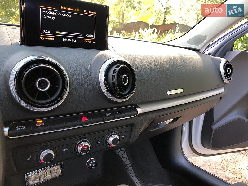 Хэтчбек Audi A3 2016 в Киеве