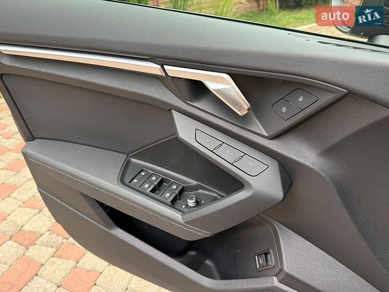 Седан Audi A3 2022 в Чернівцях