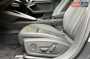 Седан Audi A3 2022 в Чернівцях