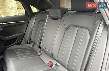 Седан Audi A3 2022 в Чернівцях