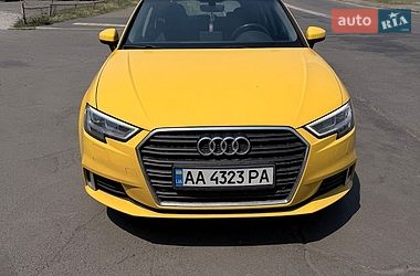 Хэтчбек Audi A3 2016 в Киеве
