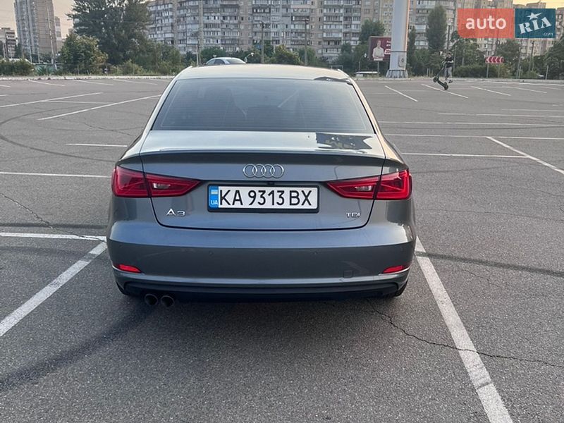 Седан Audi A3 2016 в Киеве