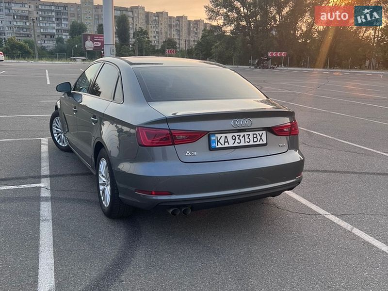 Седан Audi A3 2016 в Киеве