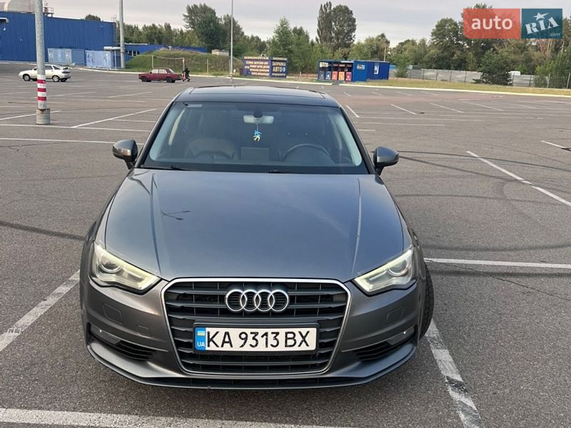 Седан Audi A3 2016 в Киеве