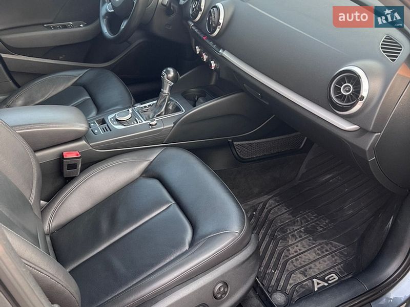 Седан Audi A3 2016 в Киеве