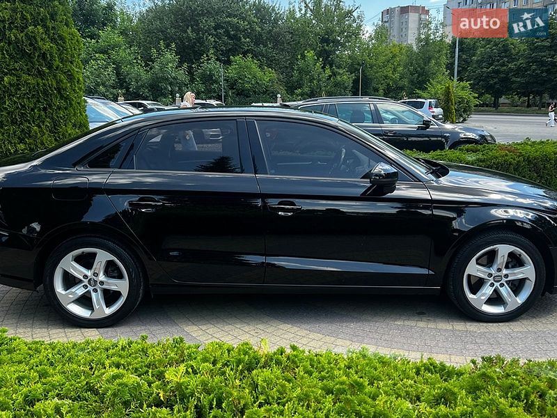 Седан Audi A3 2016 в Львові
