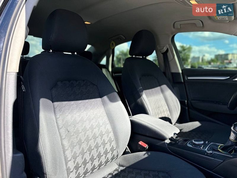 Седан Audi A3 2014 в Кривому Розі