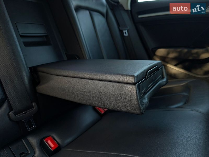 Седан Audi A3 2016 в Дрогобичі