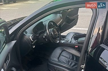 Седан Audi A3 2015 в Чернівцях